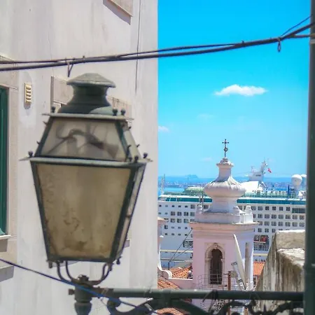 Apartment Indigo Moon's Secret Sanctuary In Alfama
