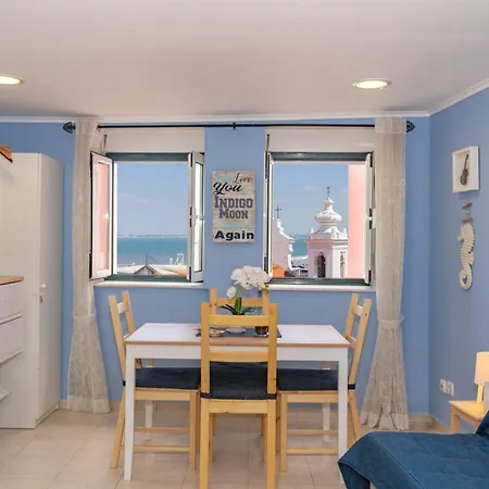 Indigo Moon's Secret Sanctuary In Alfama *