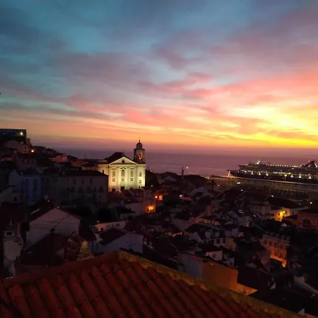 Indigo Moon's Secret Sanctuary In Alfama Apartment *